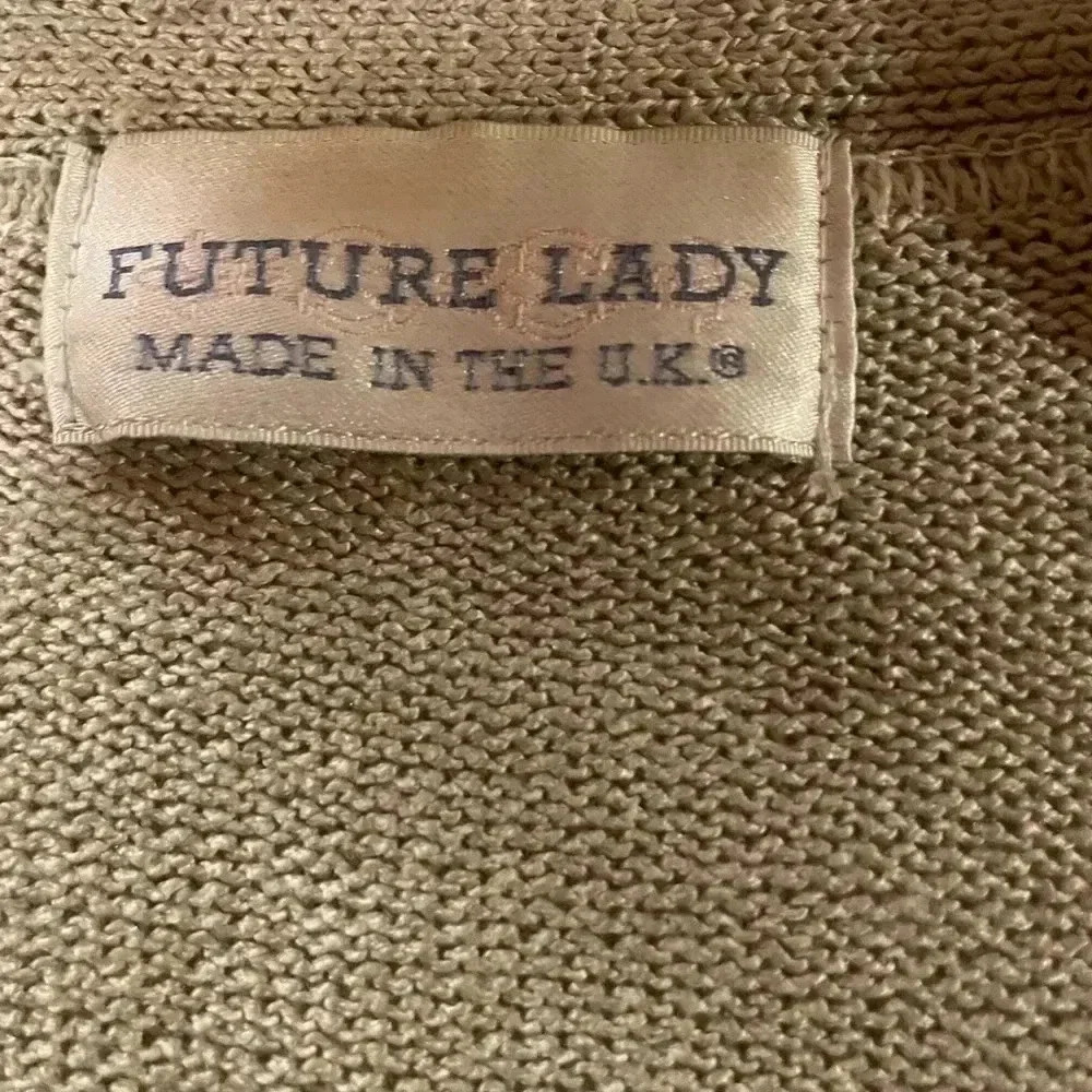๐ฅ6/$20 or 10/$40. Future Lady sweater - Picture 5 of 10